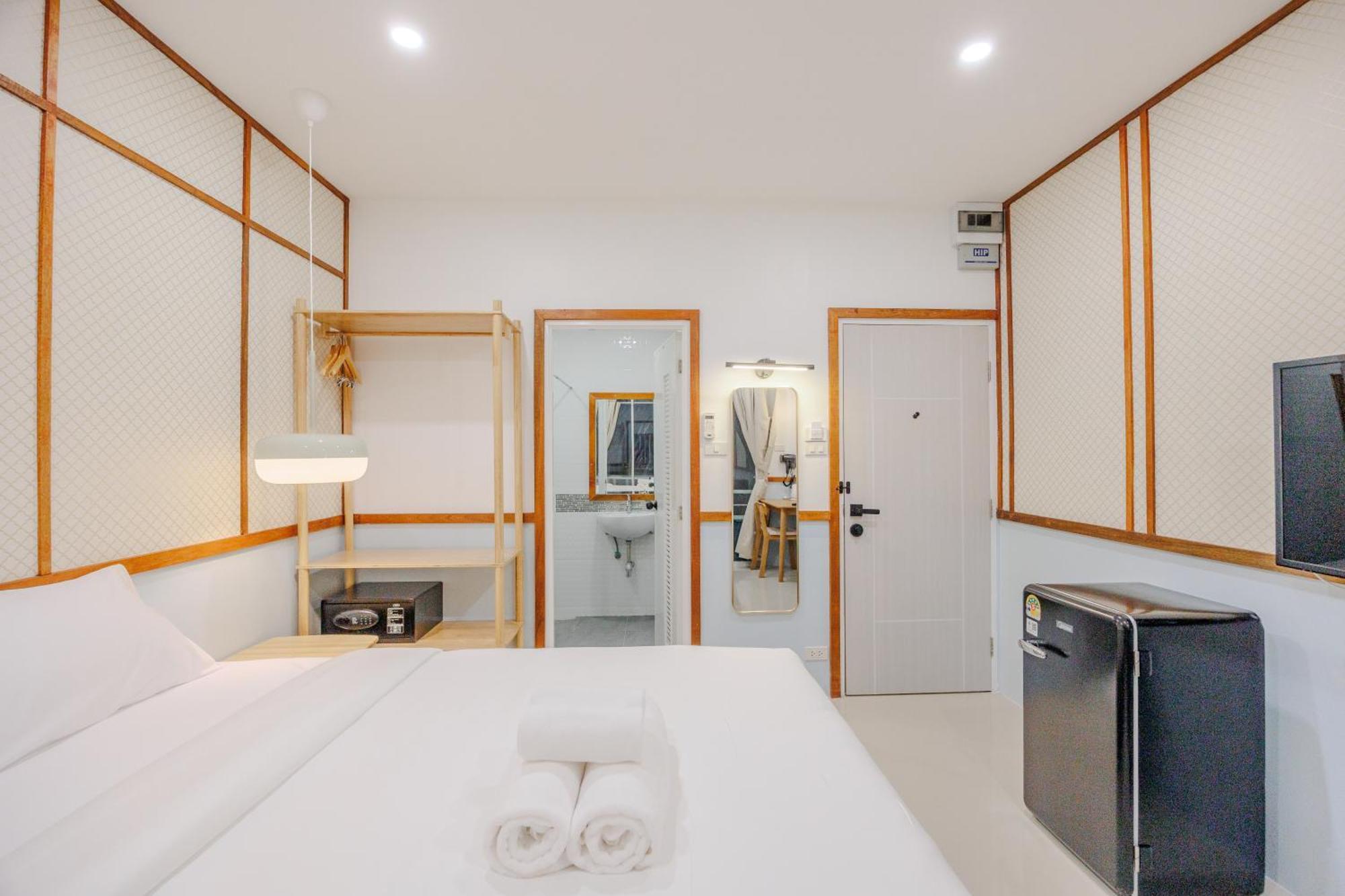 Bania 813 House Hotel Khao Lak Exterior photo